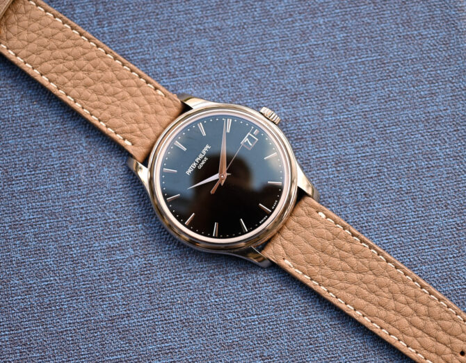 Patek Philippe Calatrava 5227G-010 – Bild 10