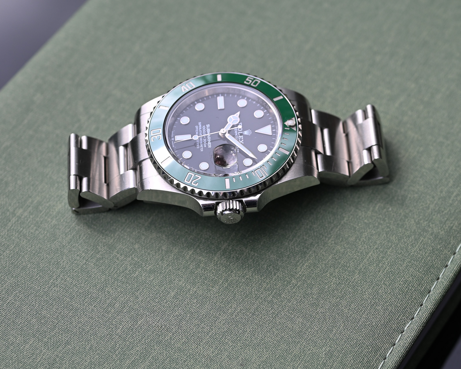 Rolex Submariner Date 126610 LV – Bild 8