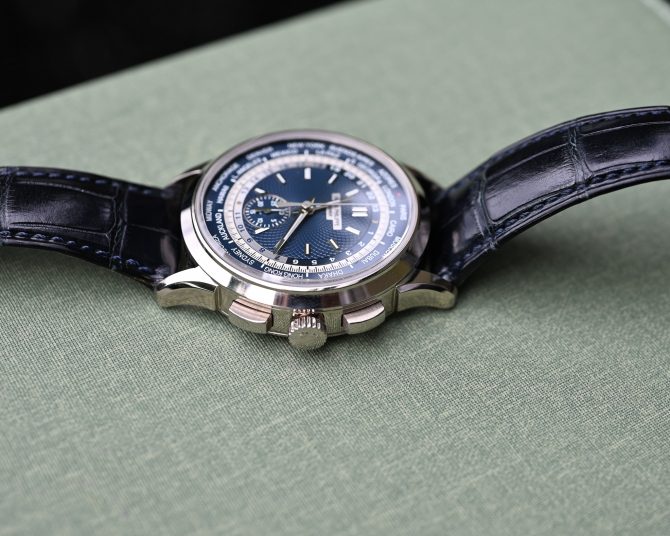 Patek Philippe Worldtime / Chrono 5930G-001 – Bild 18