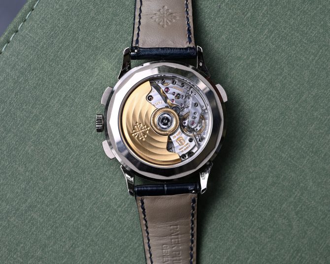 Patek Philippe Worldtime / Chrono 5930G-001 – Bild 23