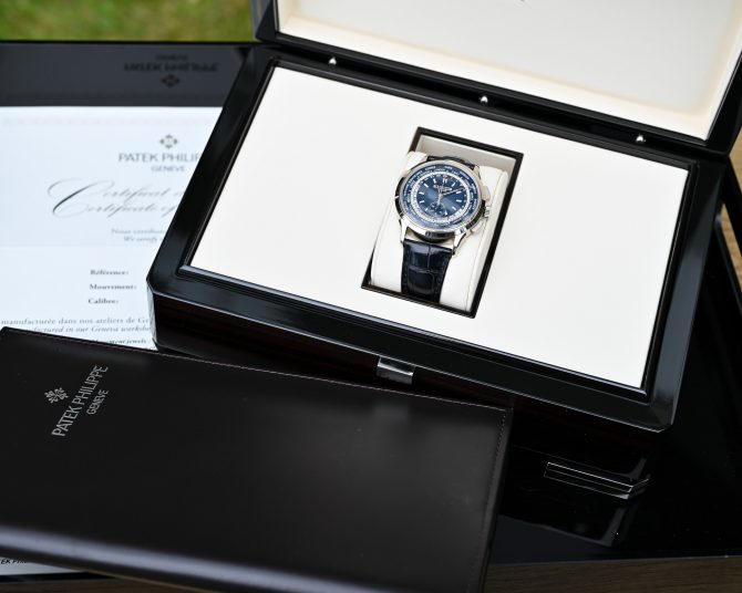 Patek Philippe Worldtime / Chrono 5930G-001 – Bild 9