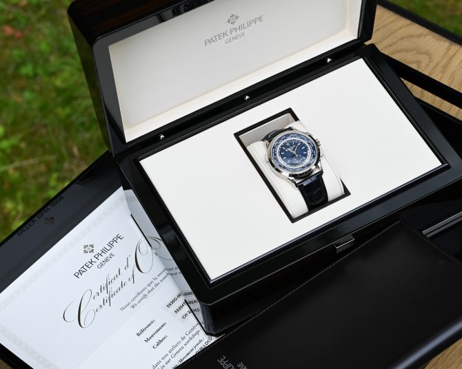 Patek Philippe Worldtime / Chrono 5930G-001 – Bild 10
