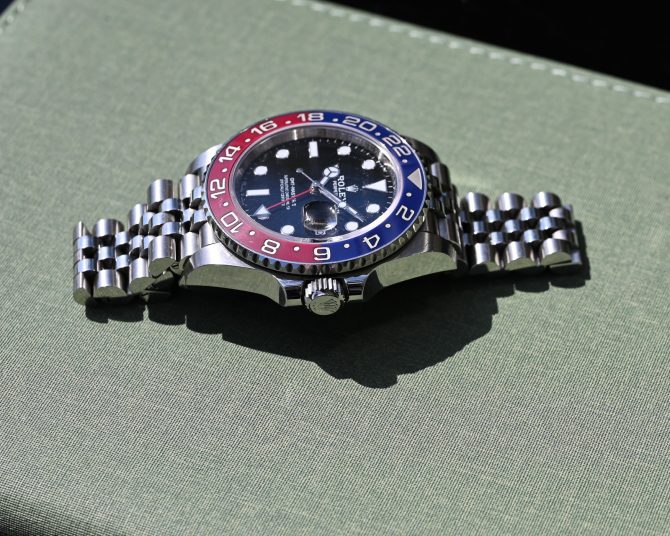 Rolex GMT Master 126710BLRO – Bild 16