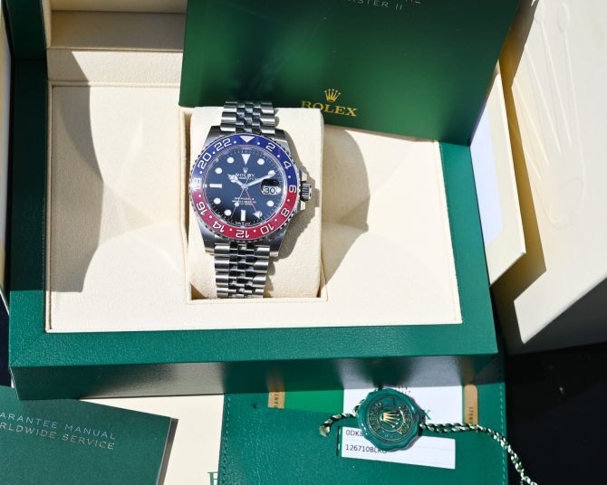 Rolex GMT Master 126710BLRO – Bild 2