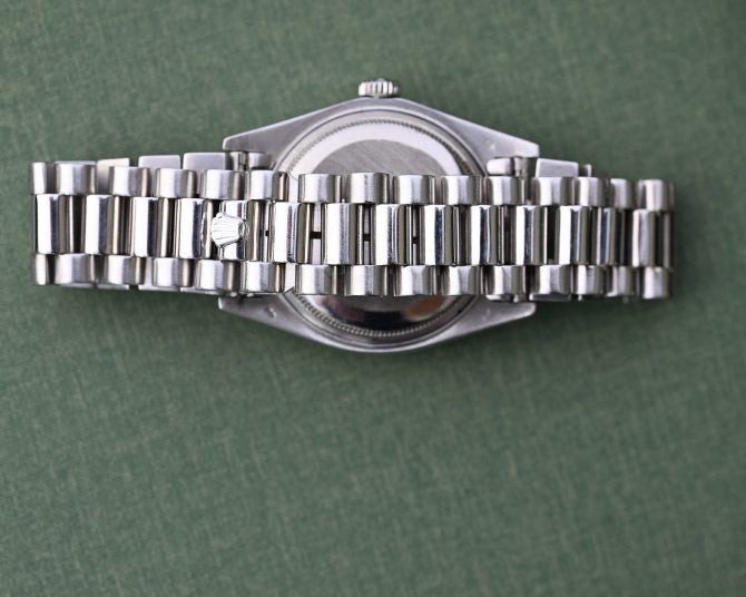 Rolex Day-Date 18039 in Weißgold – mit tollem grauen Blatt im TOP Zustand ! – Bild 13