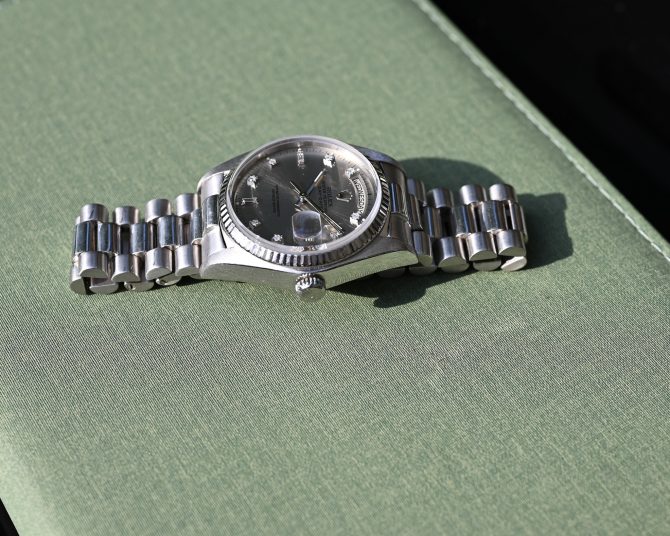 Rolex Day-Date 18039 in Weißgold – mit tollem grauen Blatt im TOP Zustand ! – Bild 7
