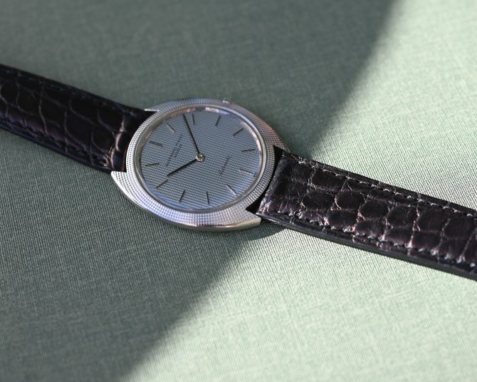 Audemars Piguet Tonneau Hobnail 18 Karat Weißgold Cal.K2120 – Bild 10