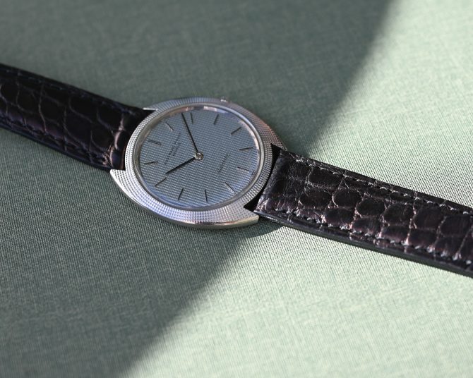 Audemars Piguet Tonneau Hobnail 18 Karat Weißgold Cal.K2120 – Bild 11