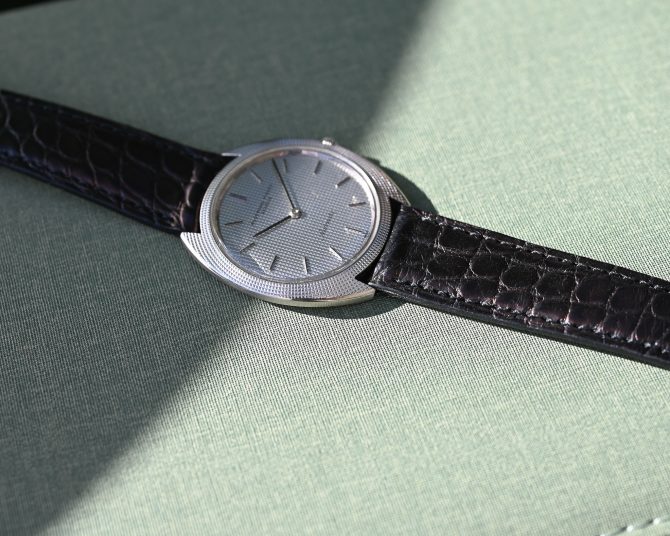 Audemars Piguet Tonneau Hobnail 18 Karat Weißgold Cal.K2120 – Bild 12