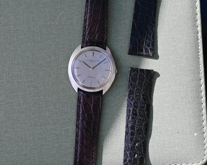 Audemars Piguet Tonneau Hobnail 18 Karat Weißgold Cal.K2120 – Bild 6