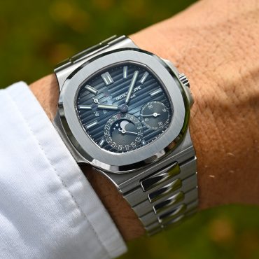 Patek Philippe Nautilus 5712/1A-001 aus 2023 im neuwertigem Zustand !