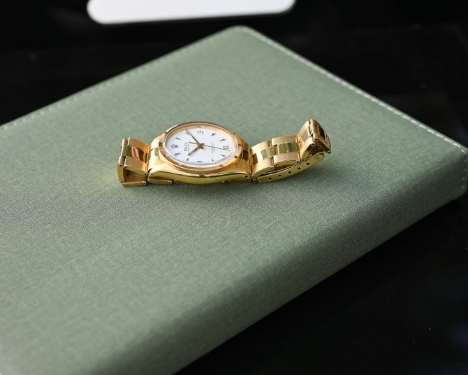 Rolex Oyster Perpetual 6567 in Gelbgold mit 7205 Goldband und Big Logo Schließe – Bild 14