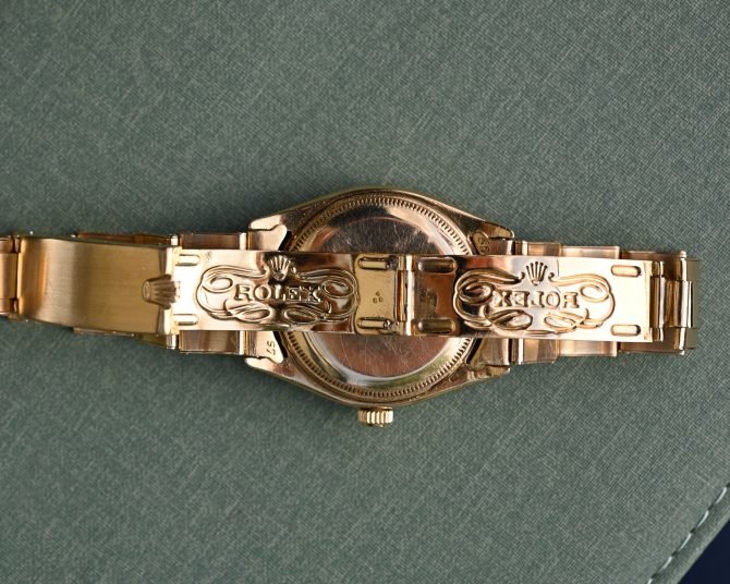 Rolex Oyster Perpetual 6567 in Gelbgold mit 7205 Goldband und Big Logo Schließe – Bild 18