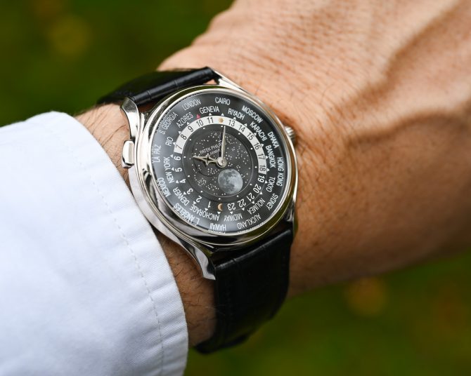 Patek Philippe 5575G – Weltzeit Mondphase (175th Anniversary Edition) – Bild 15