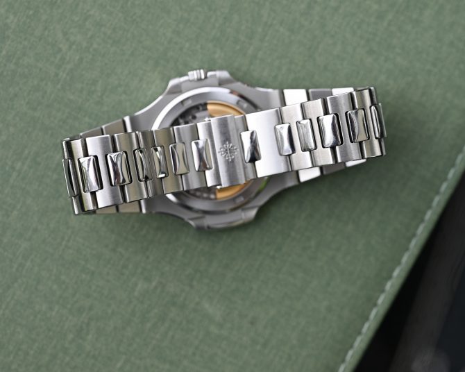 Patek Philippe Nautilus 5711/1A-010 aus 2012 im sehr guten Zustand – Bild 12