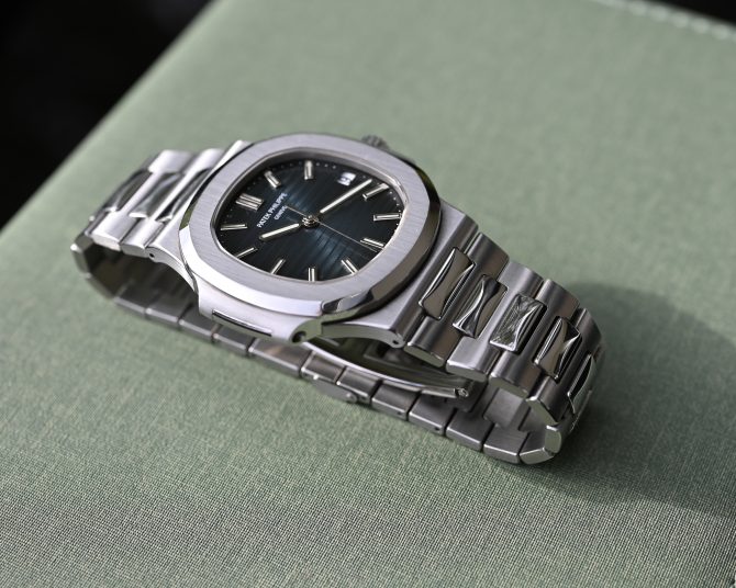 Patek Philippe Nautilus 5711/1A-010 aus 2012 im sehr guten Zustand – Bild 15