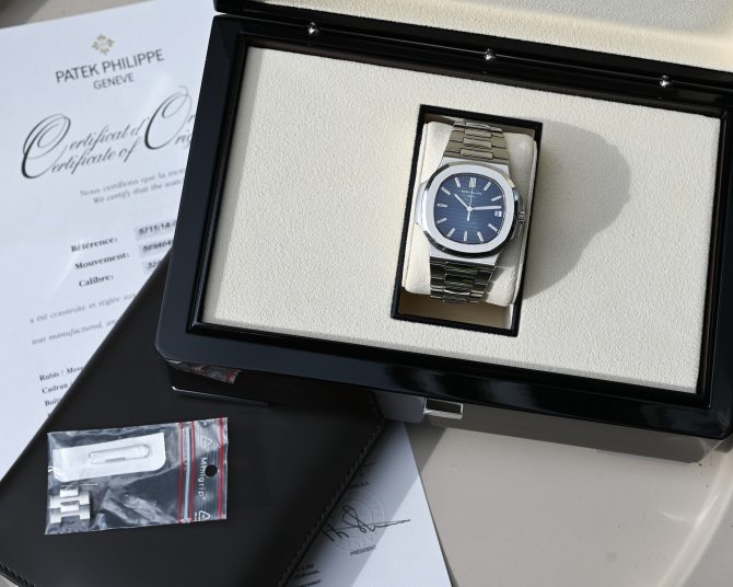 Patek Philippe Nautilus 5711/1A-010 aus 2012 im sehr guten Zustand – Bild 4