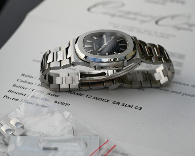 Patek Philippe Nautilus 5711/1A-010 aus 2012 im sehr guten Zustand – Bild 6