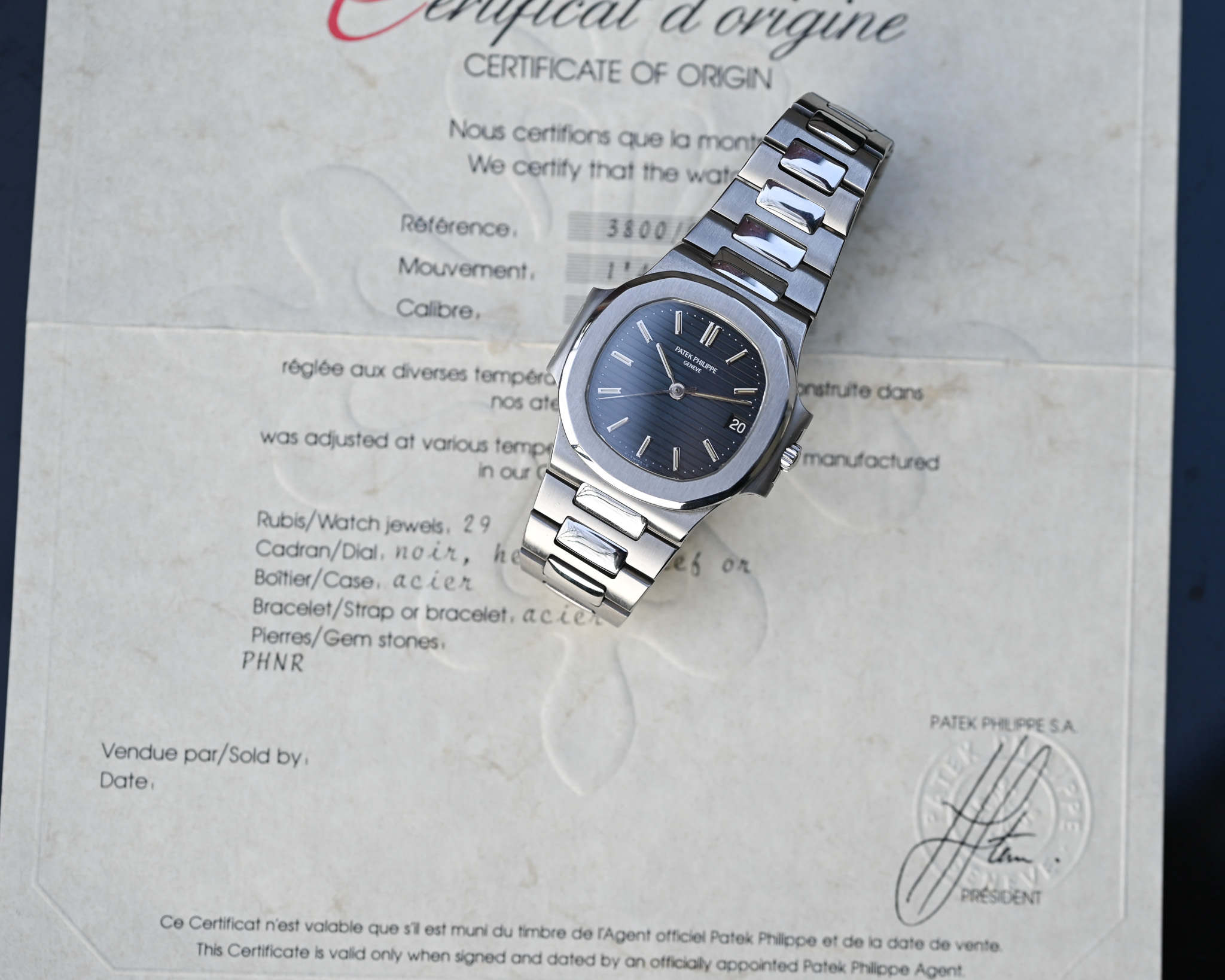 Patek Philippe Nautilus 3800/1A-001 mit Papieren im perfekten Zustand – Bild 12