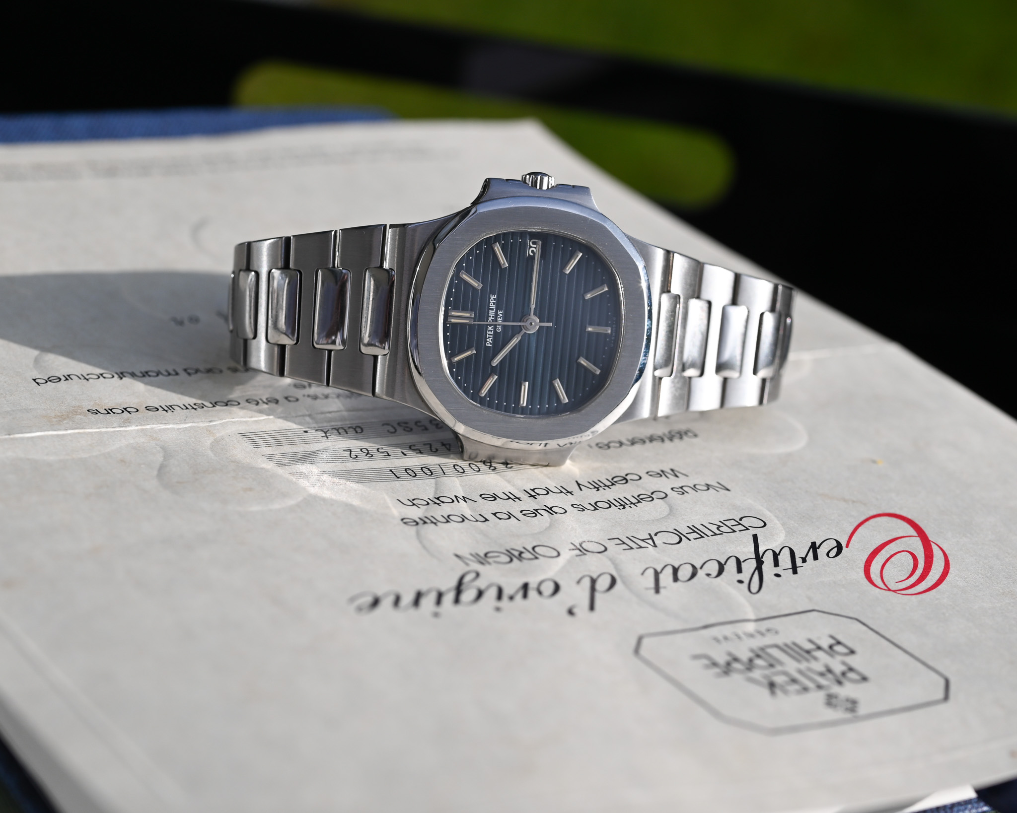Patek Philippe Nautilus 3800/1A-001 mit Papieren im perfekten Zustand – Bild 2