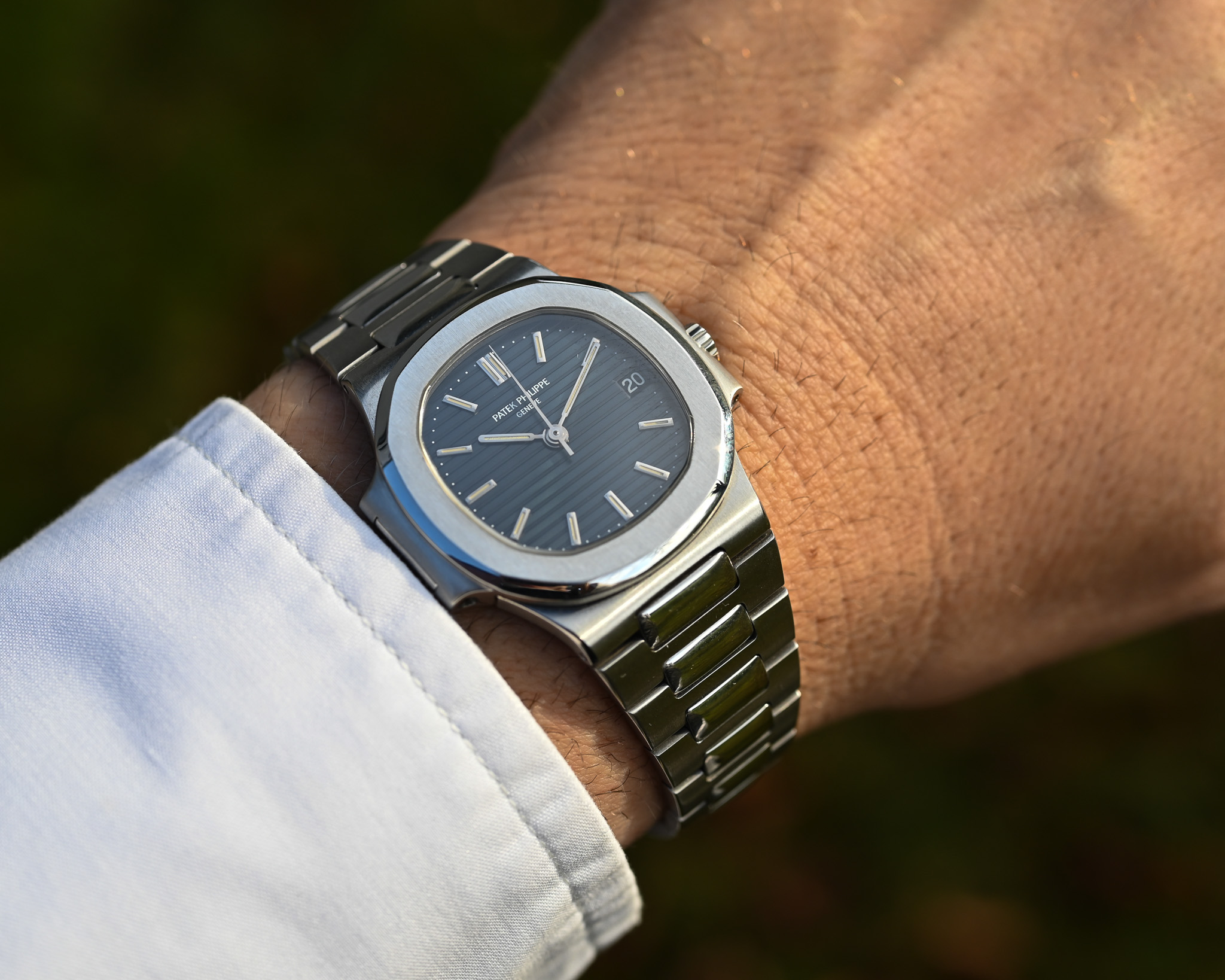 Patek Philippe Nautilus 3800/1A-001 mit Papieren im perfekten Zustand – Bild 3
