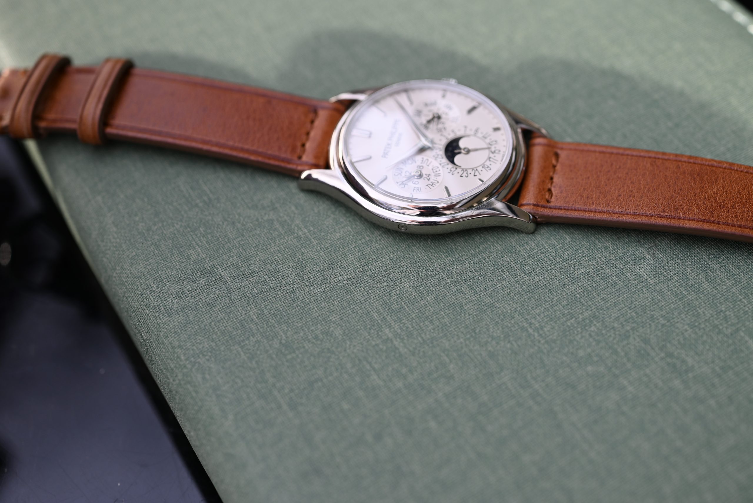 Patek Philippe Ewiger Kalender 5140G – Bild 9