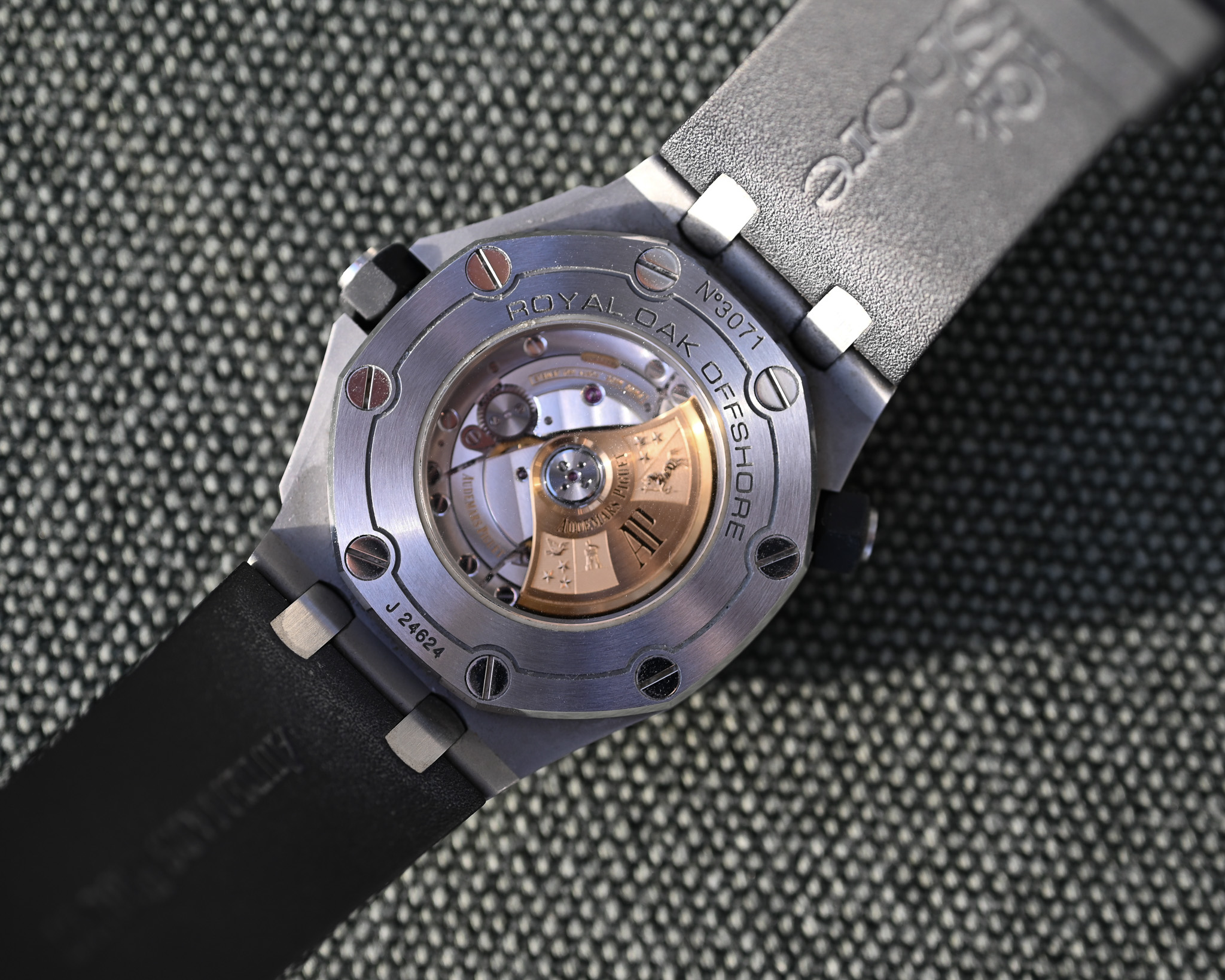 Audemars Piguet Royal Oak Offshore Referenz 15710ST.OO.A002CA.01 mit Box und Papieren – Bild 17