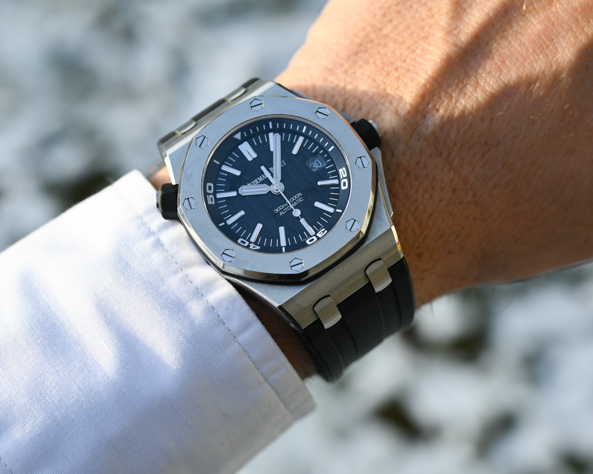 Audemars Piguet Royal Oak Offshore Referenz 15710ST.OO.A002CA.01 mit Box und Papieren – Bild 5