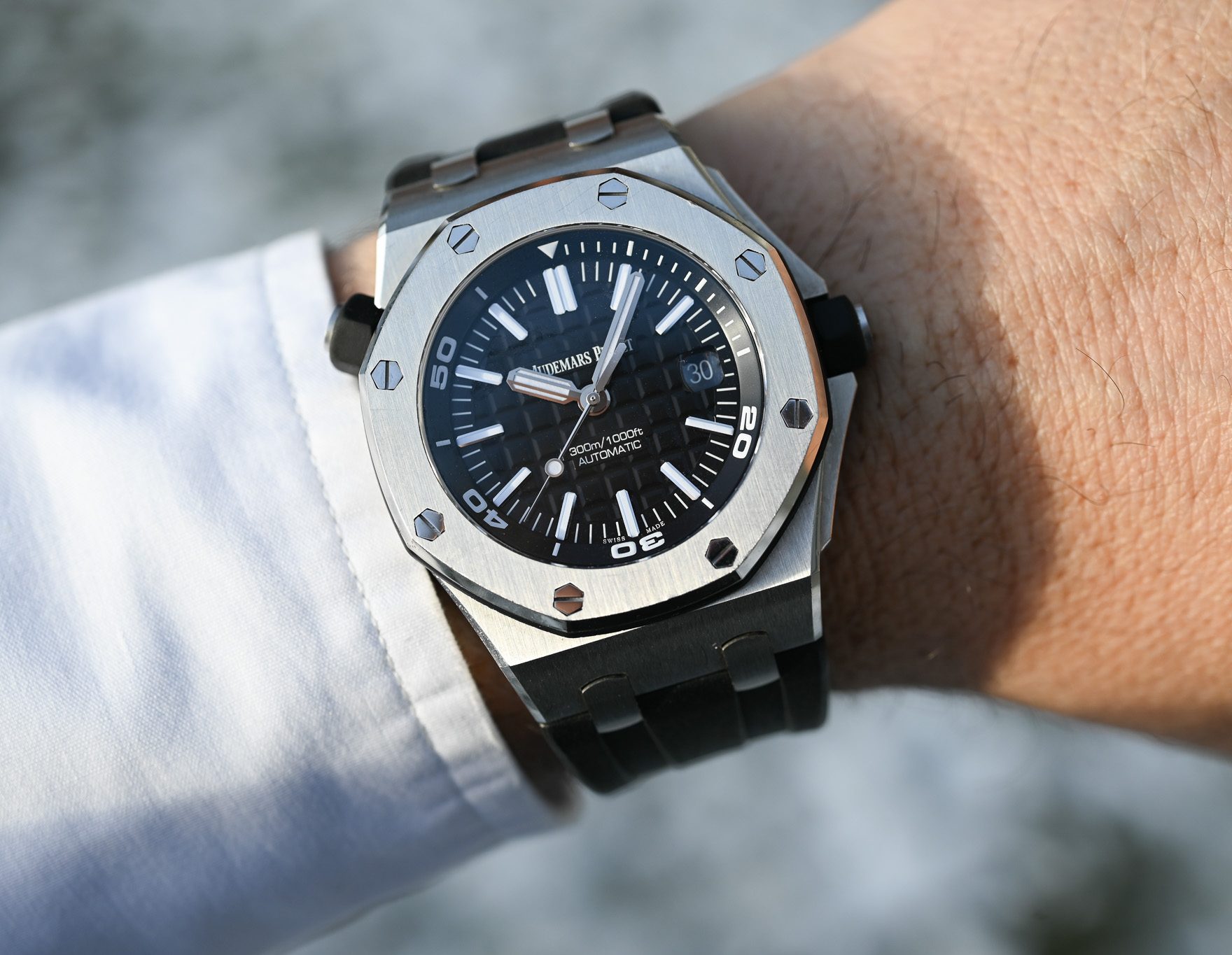 Audemars Piguet Royal Oak Offshore Referenz 15710ST.OO.A002CA.01 mit Box und Papieren