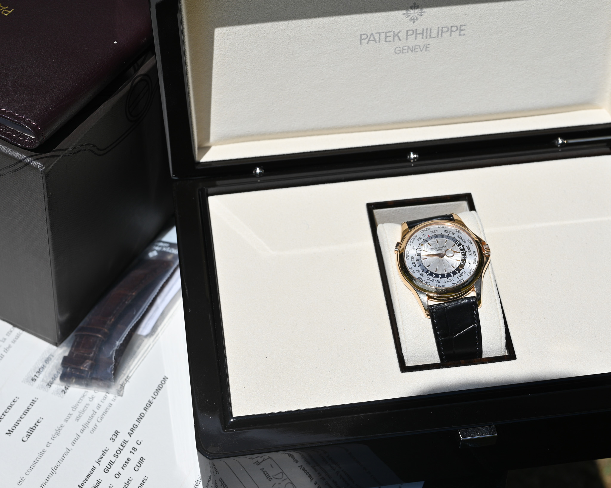 Patek Philippe World Time 5130R-001 – Weltzeit in ihrer schönsten Form – Bild 3