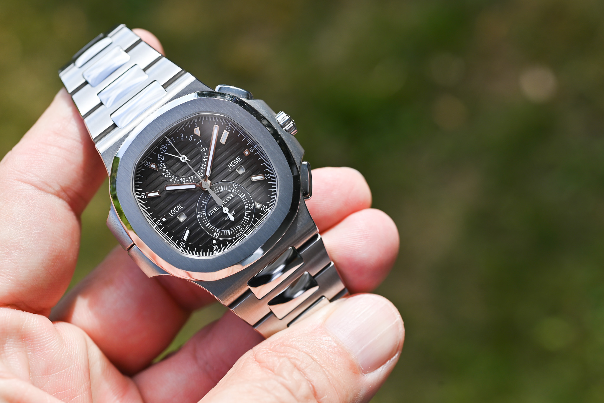 Patek Philippe Nautilus Ref. 5990/1A-001 – Die Ikone für Weltreisende – Bild 12