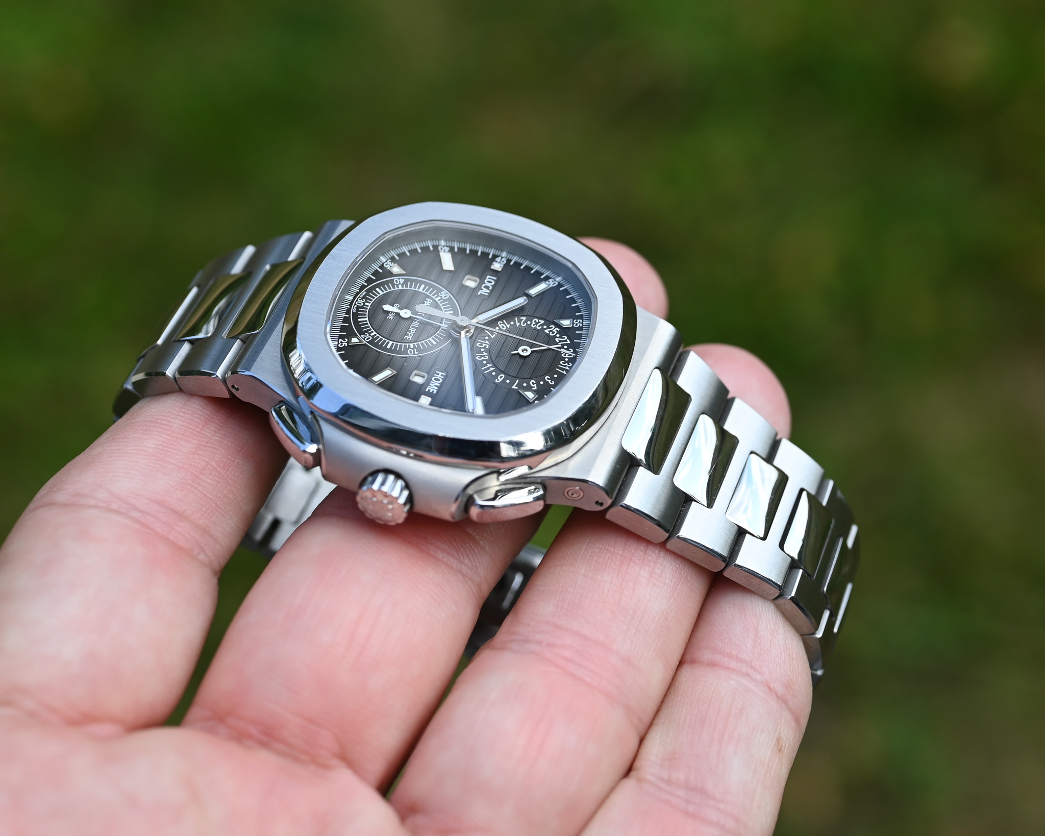 Patek Philippe Nautilus Ref. 5990/1A-001 – Die Ikone für Weltreisende – Bild 14