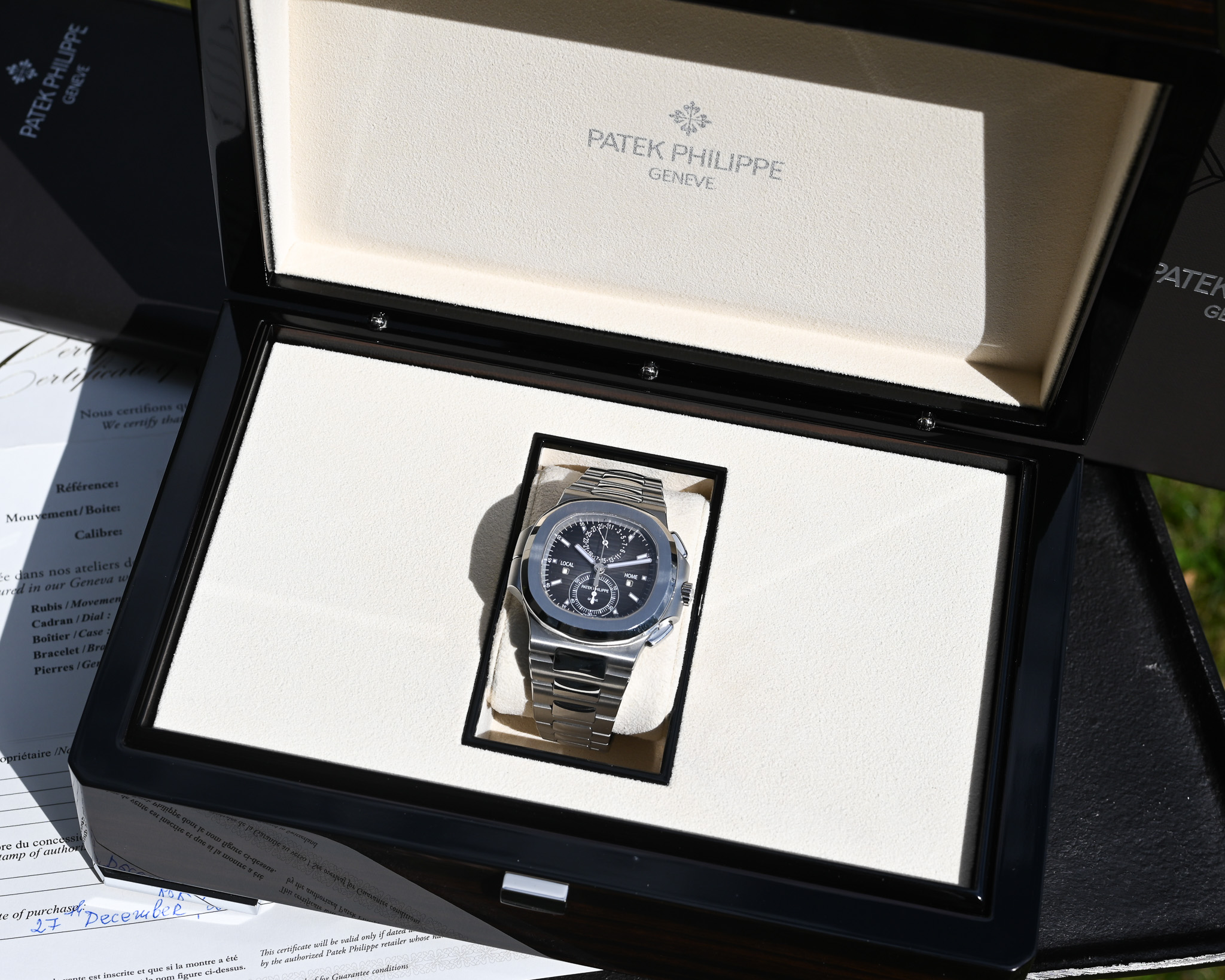 Patek Philippe Nautilus Ref. 5990/1A-001 – Die Ikone für Weltreisende – Bild 2