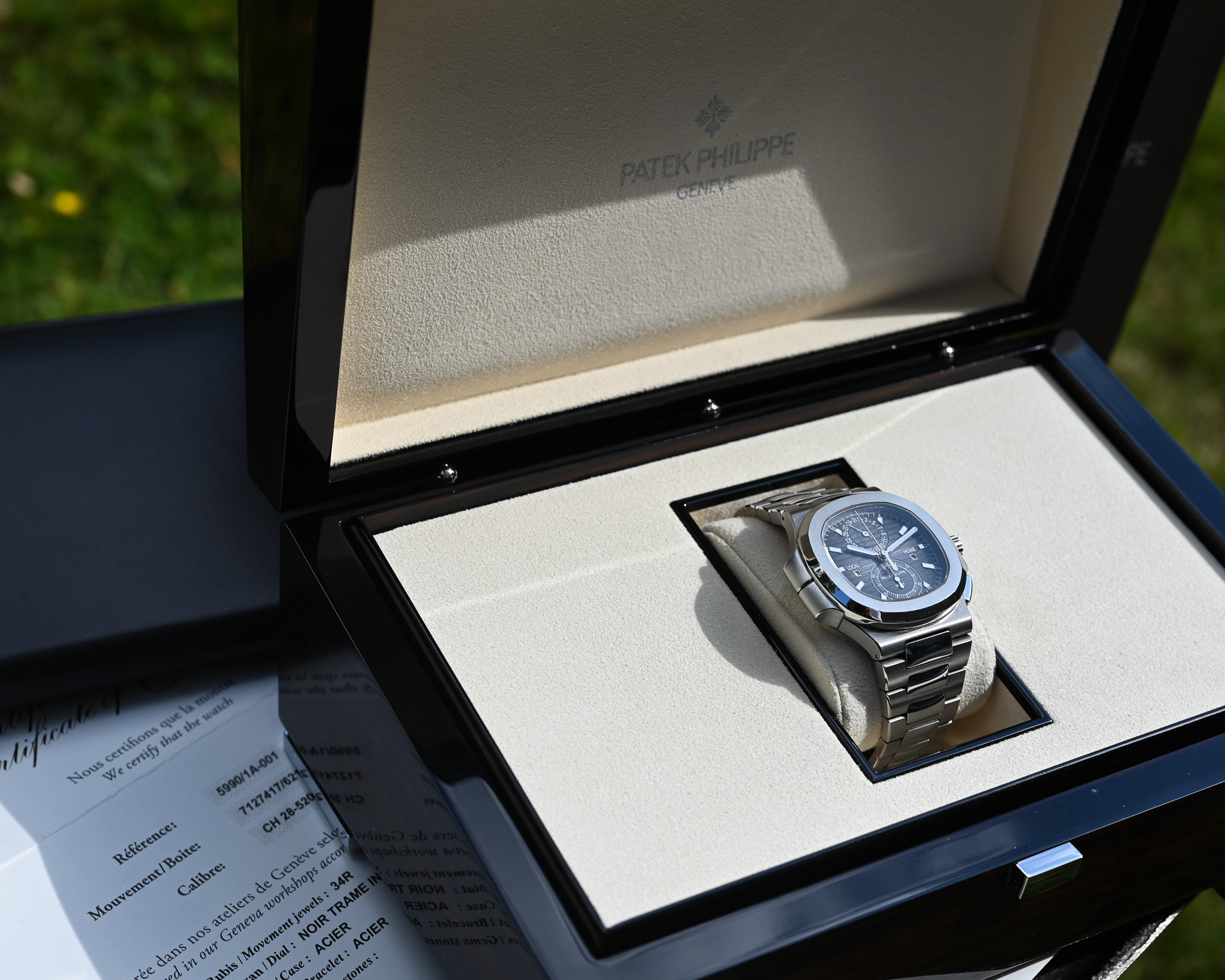 Patek Philippe Nautilus Ref. 5990/1A-001 – Die Ikone für Weltreisende – Bild 3