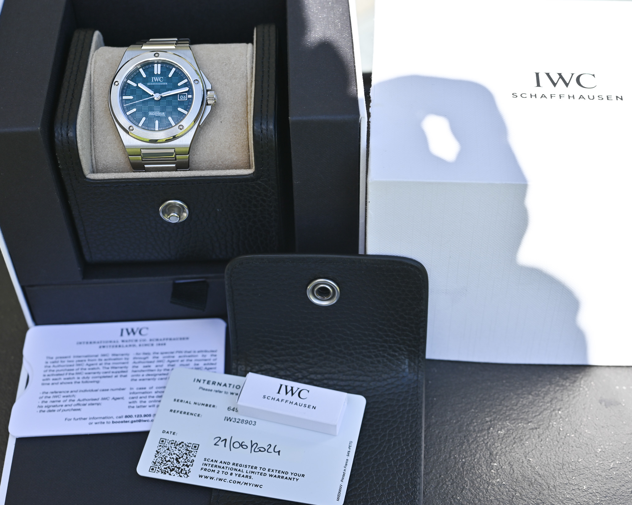 IWC Ingenieur Automatic 40 Ref. IW328903 – Aqua Dial – Bild 3